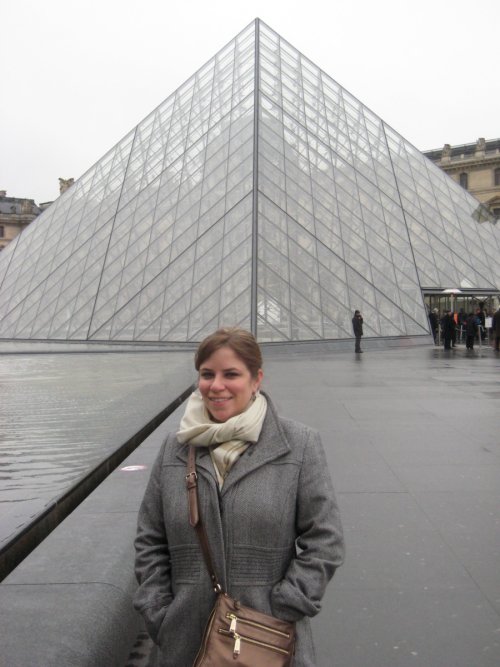 Julia at the Musée de Louvre